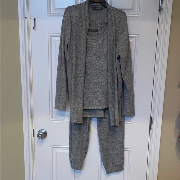 Gray Lounge Set - Picture 1 of 8